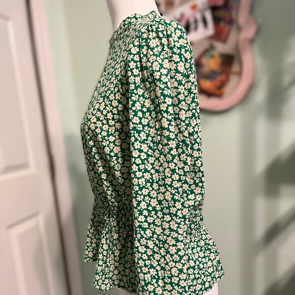 Vintage Floral Blouse, Cream and Green Size XL - Picture 4 of 5